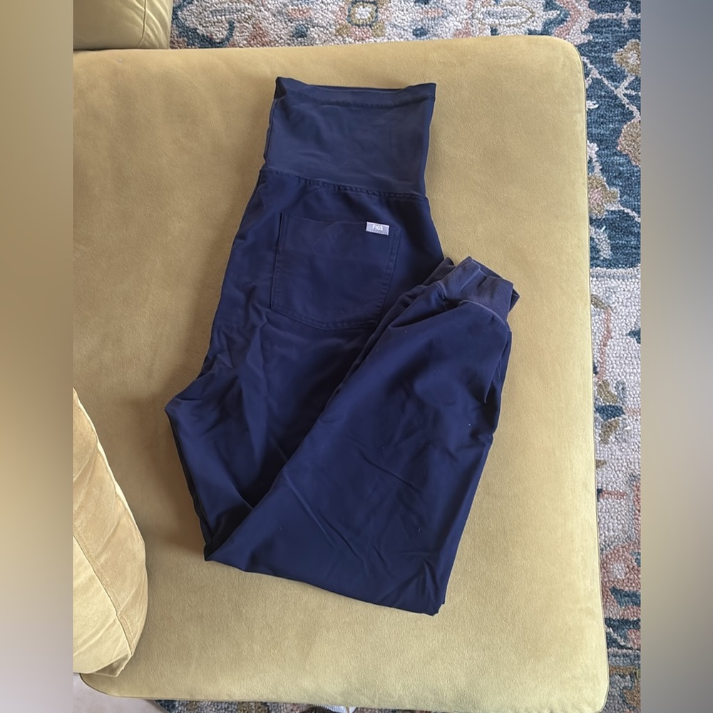 FIGS scrubs maternity jogger navy